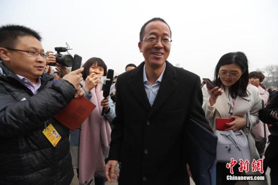 图为俞敏洪。 记者 泱波 摄 图为俞敏洪。 记者 泱波 摄